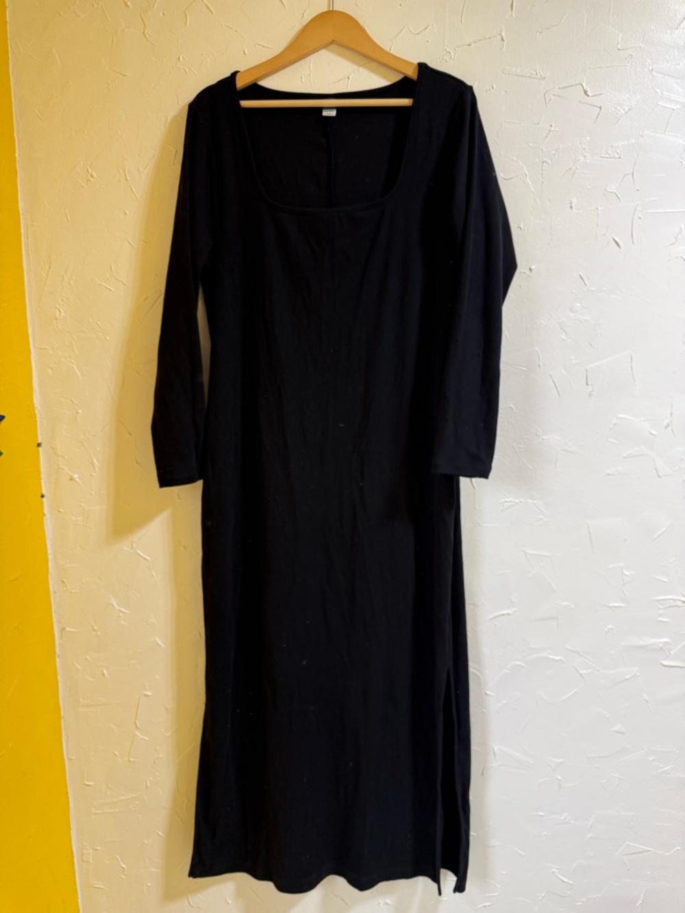 Old Navy Black Long Sleeve Scoop Neck Maxi Dress